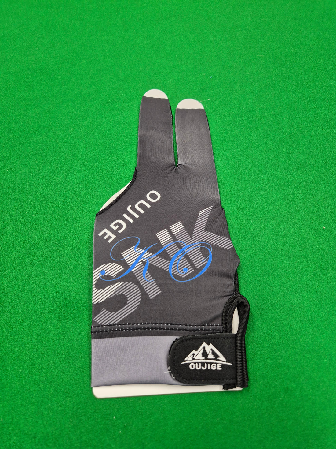 Left Hand Pool Glove