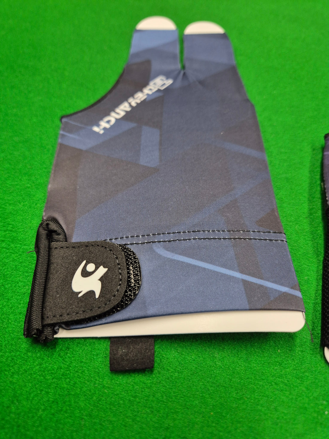 Left Hand Pool Glove