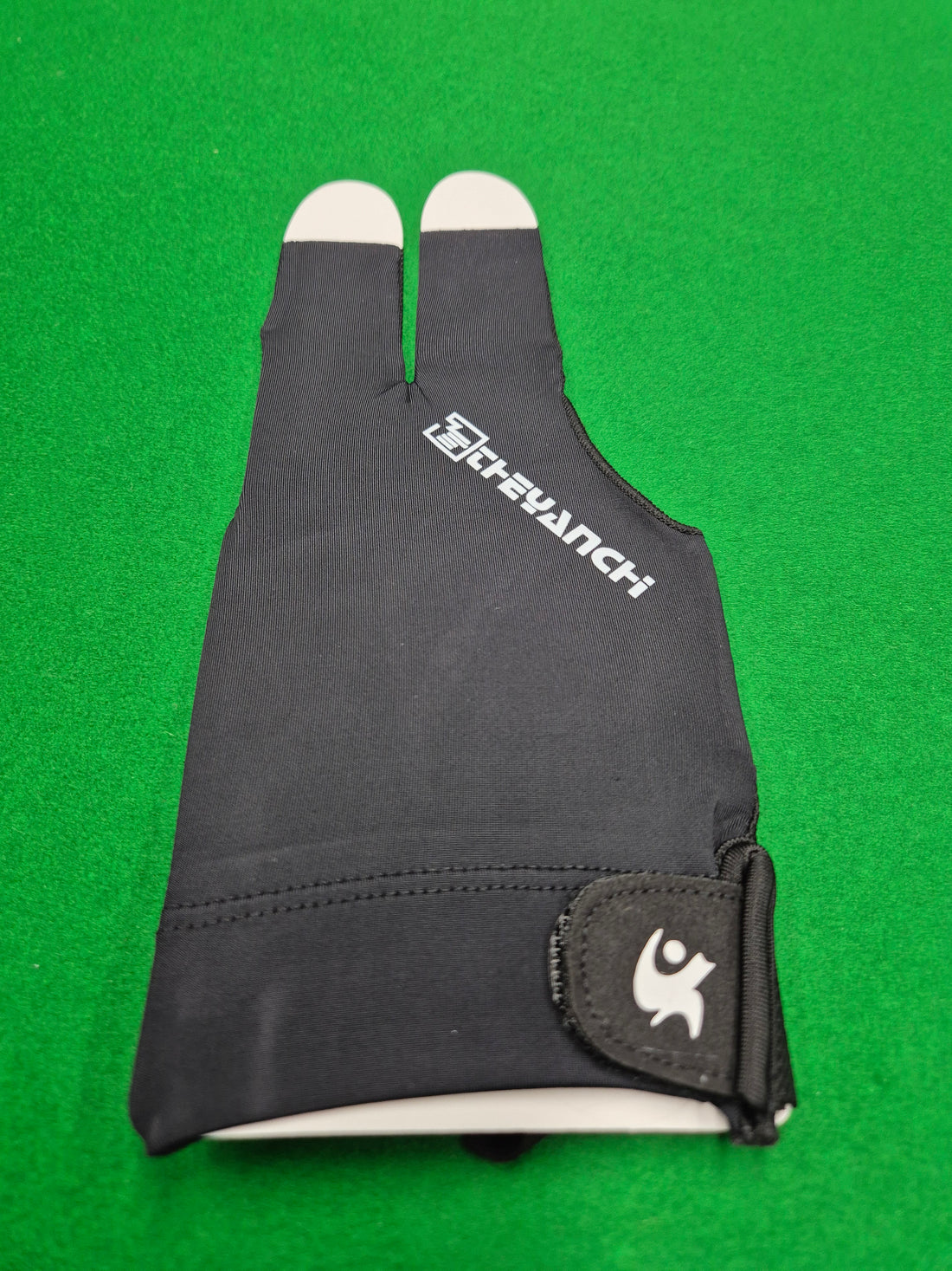 Right Hand Pool Glove