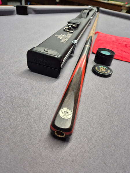 Peradon Merlin Cue & Halo Case Set with Accessories