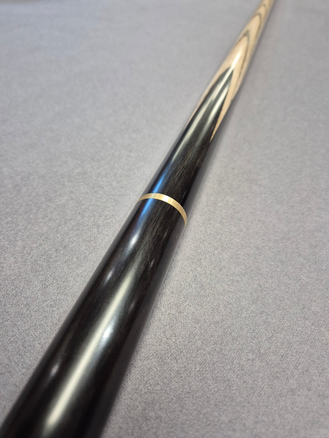 New Maximus Legend Plus Cue & Case Set with Accessories