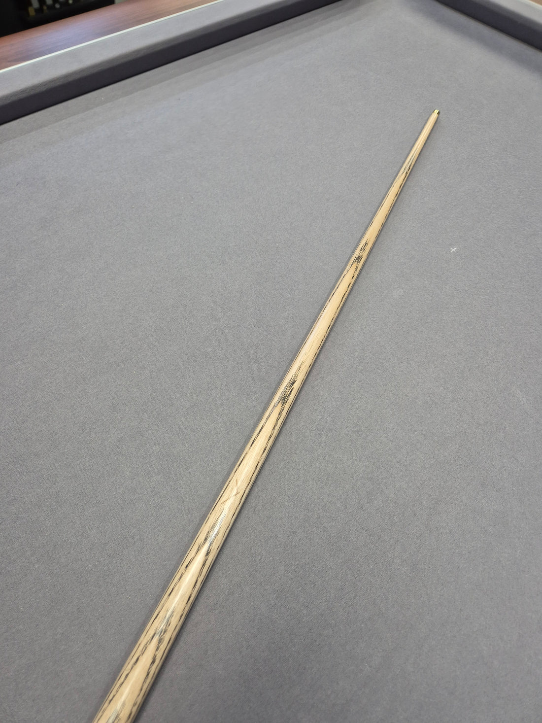 New Maximus Legend Plus Cue & Case Set with Accessories