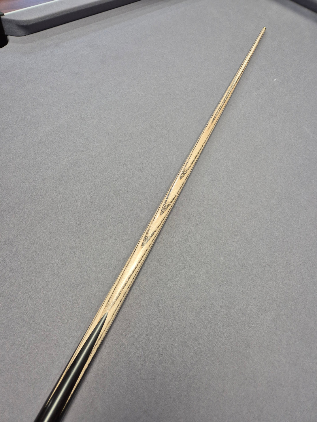 New Maximus Legend Plus Cue & Case Set with Accessories