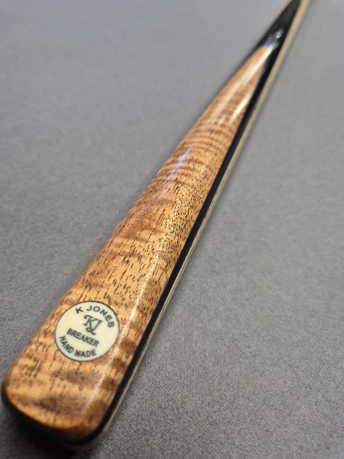 Breaker Break Cue TI B008