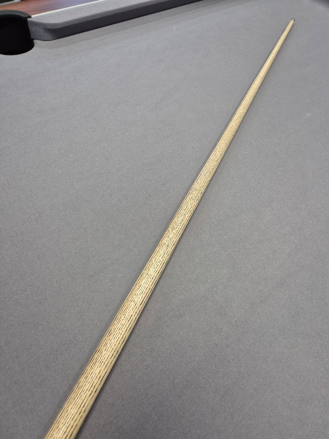 Breaker Break Cue TI B008