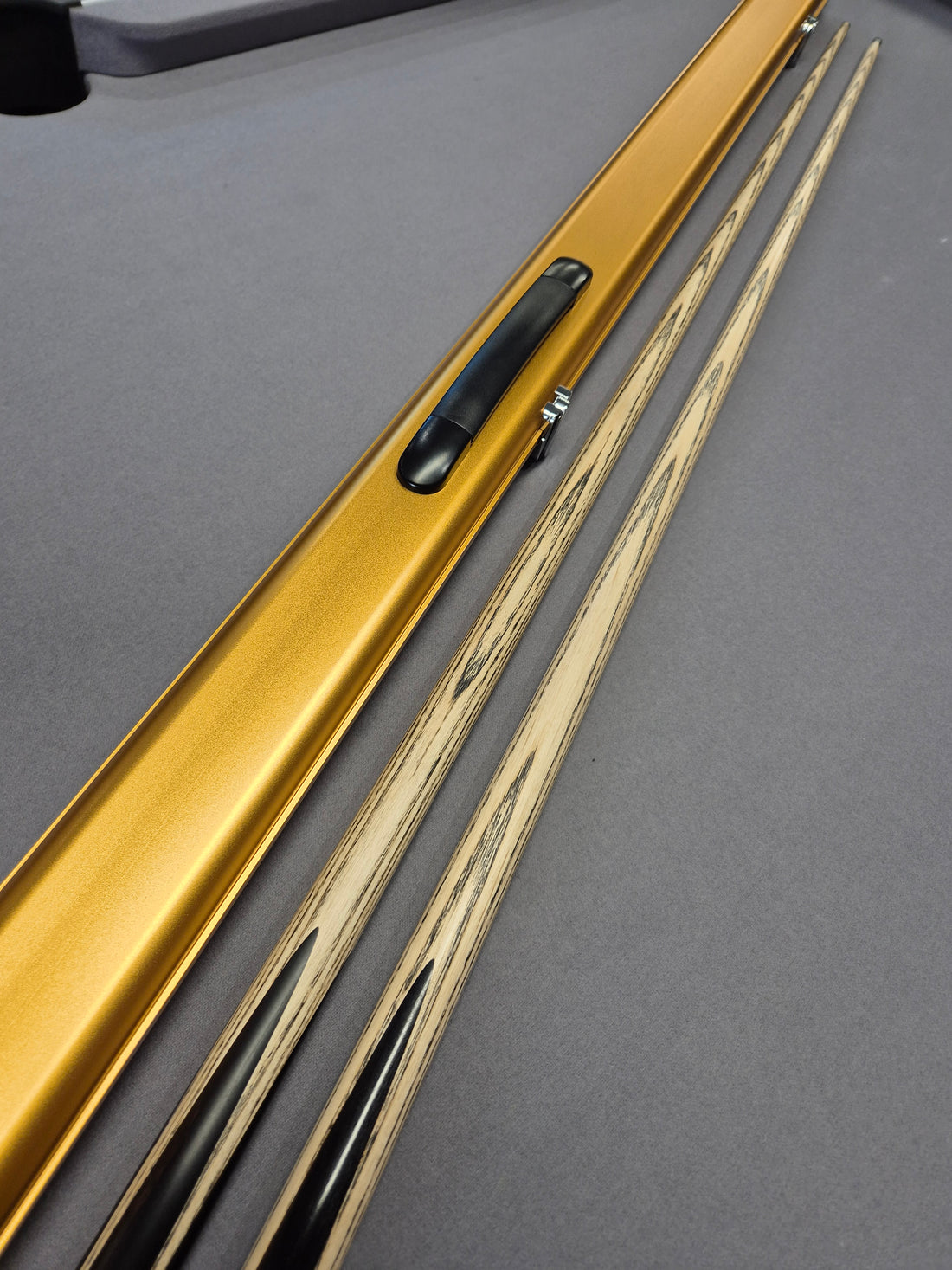 KJ Pool Cue & Break Cue Set with Aluminium Case