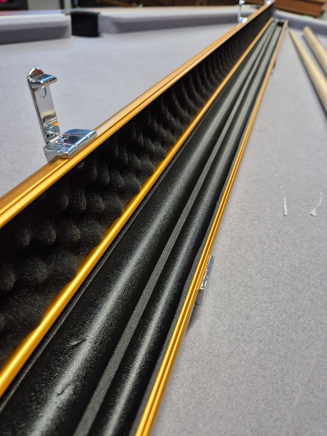 KJ Pool Cue & Break Cue Set with Aluminium Case