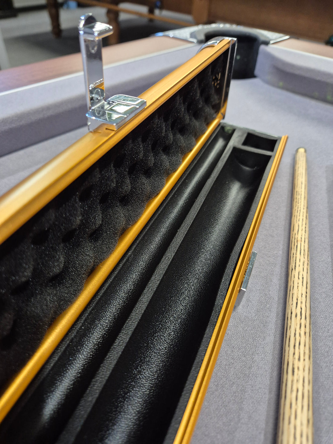 KJ Pool Cue & Break Cue Set with Aluminium Case