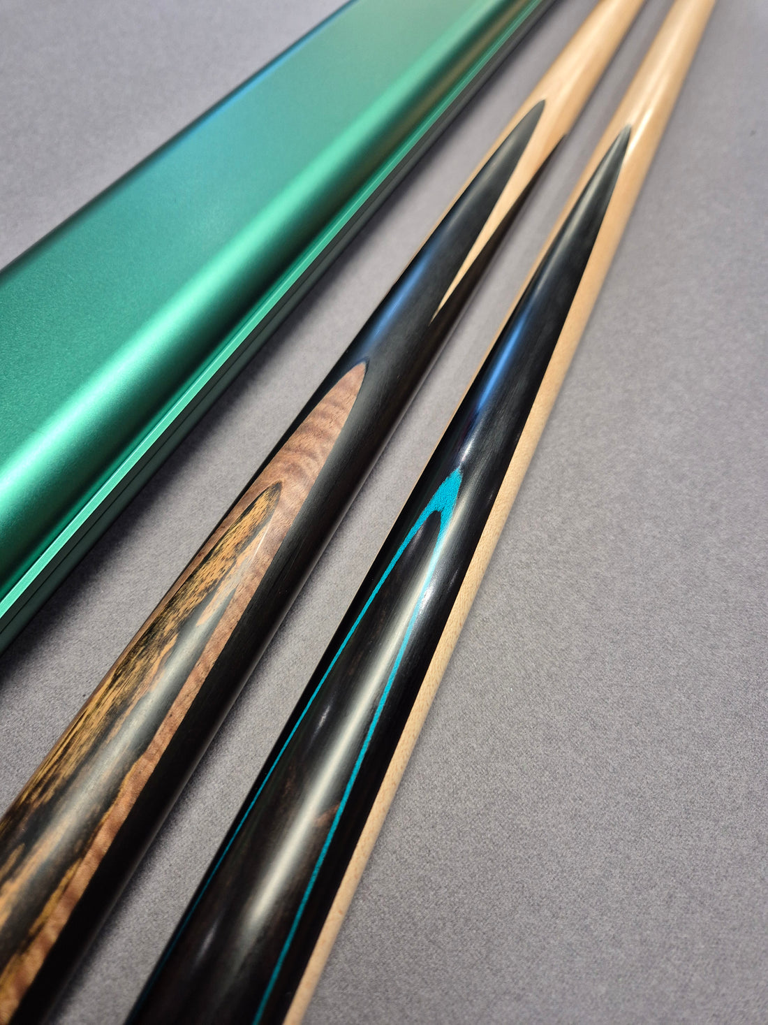 KJ Maple Pool Cue & Break Cue Set with Aluminium Case