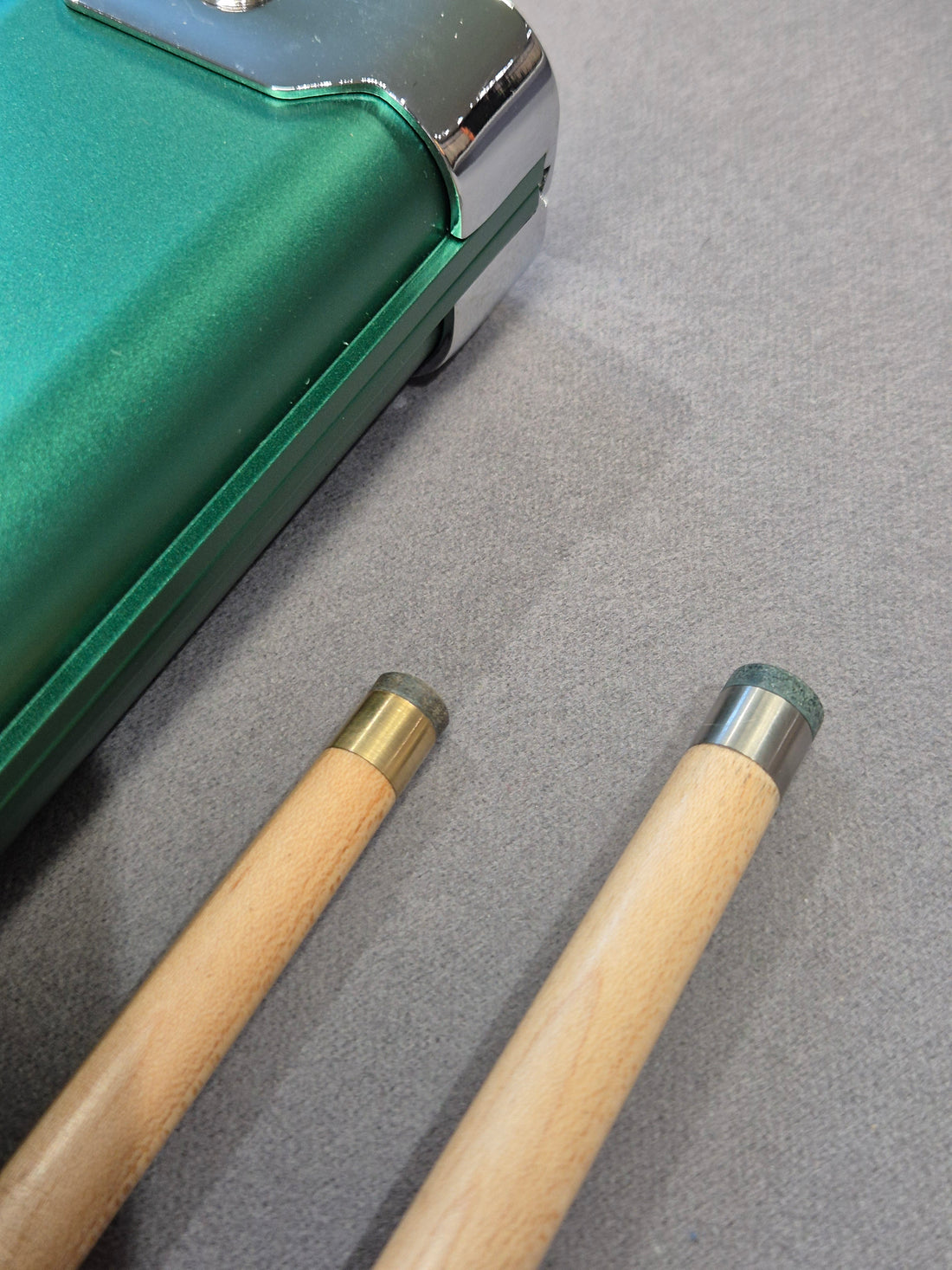 KJ Maple Pool Cue & Break Cue Set with Aluminium Case