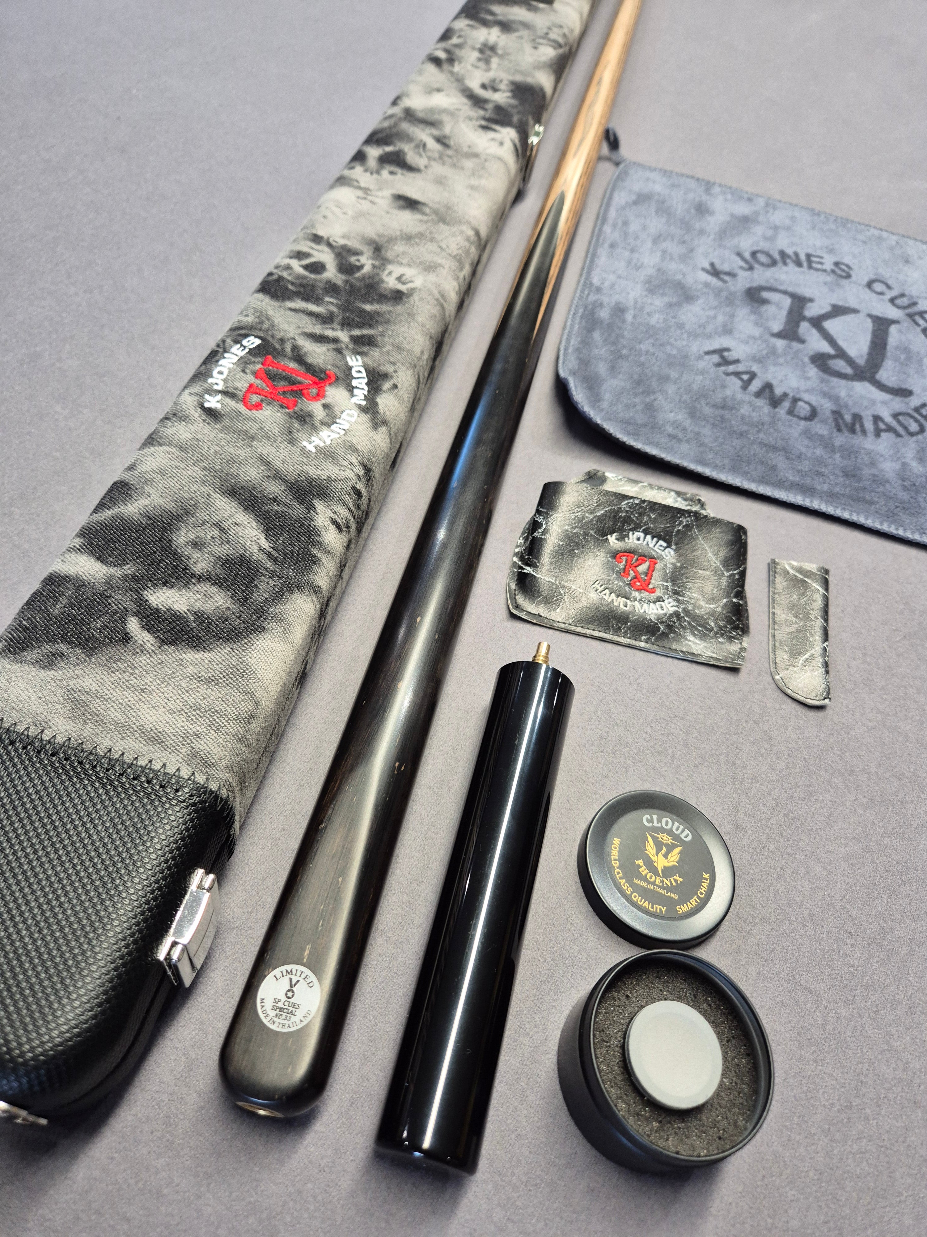 SP Limited Special Cue & Case Set with Accessories