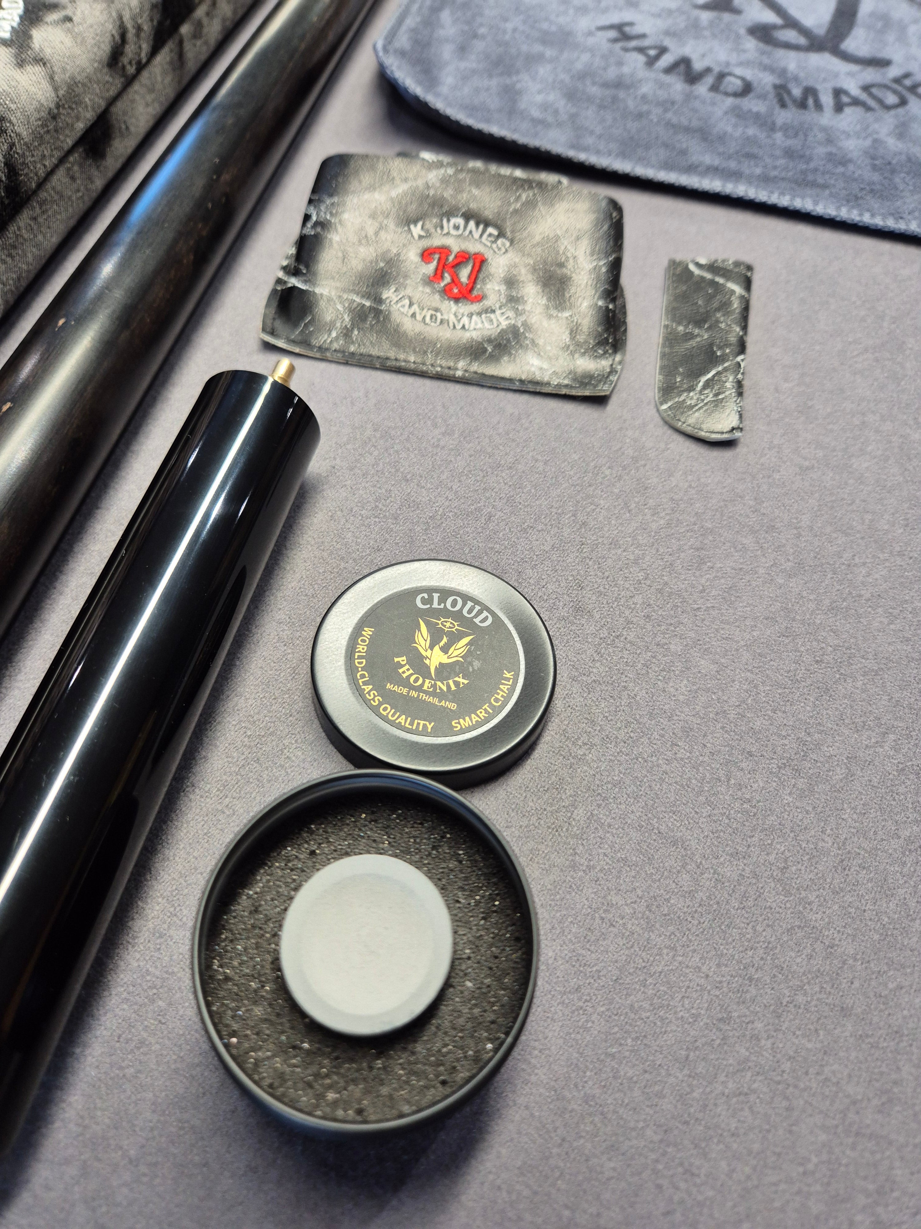 SP Limited Special Cue & Case Set with Accessories