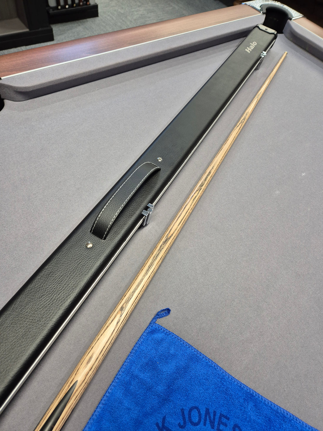 SP Ultimate Cue & Case Set with Accessories