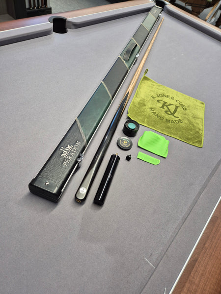 SP Limited Special Cue & Case Set with Accessories
