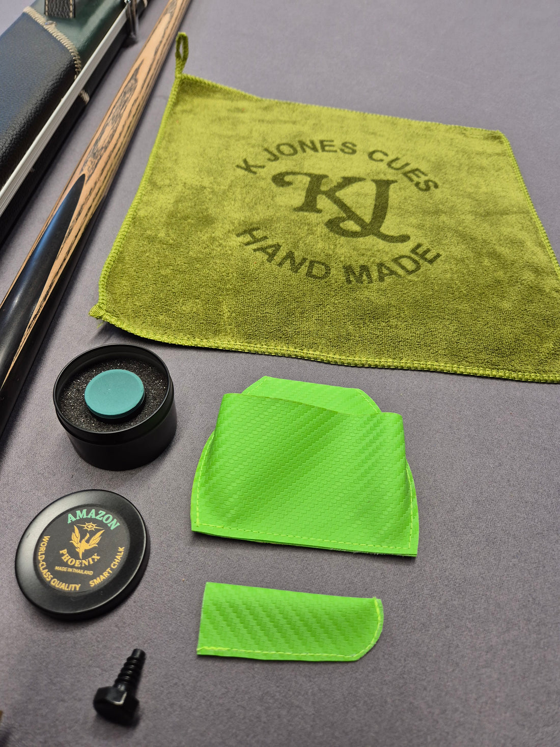 SP Limited Special Cue & Case Set with Accessories