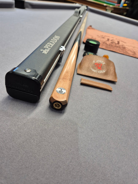 SP Limited Special Cue & Case Set with Accessories
