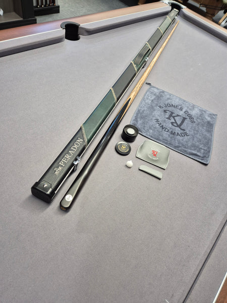 SP Limited Special Cue & Case Set with Accessories