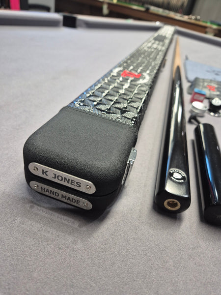 Maximux Premium Maple Cue & Case Set with Accessories