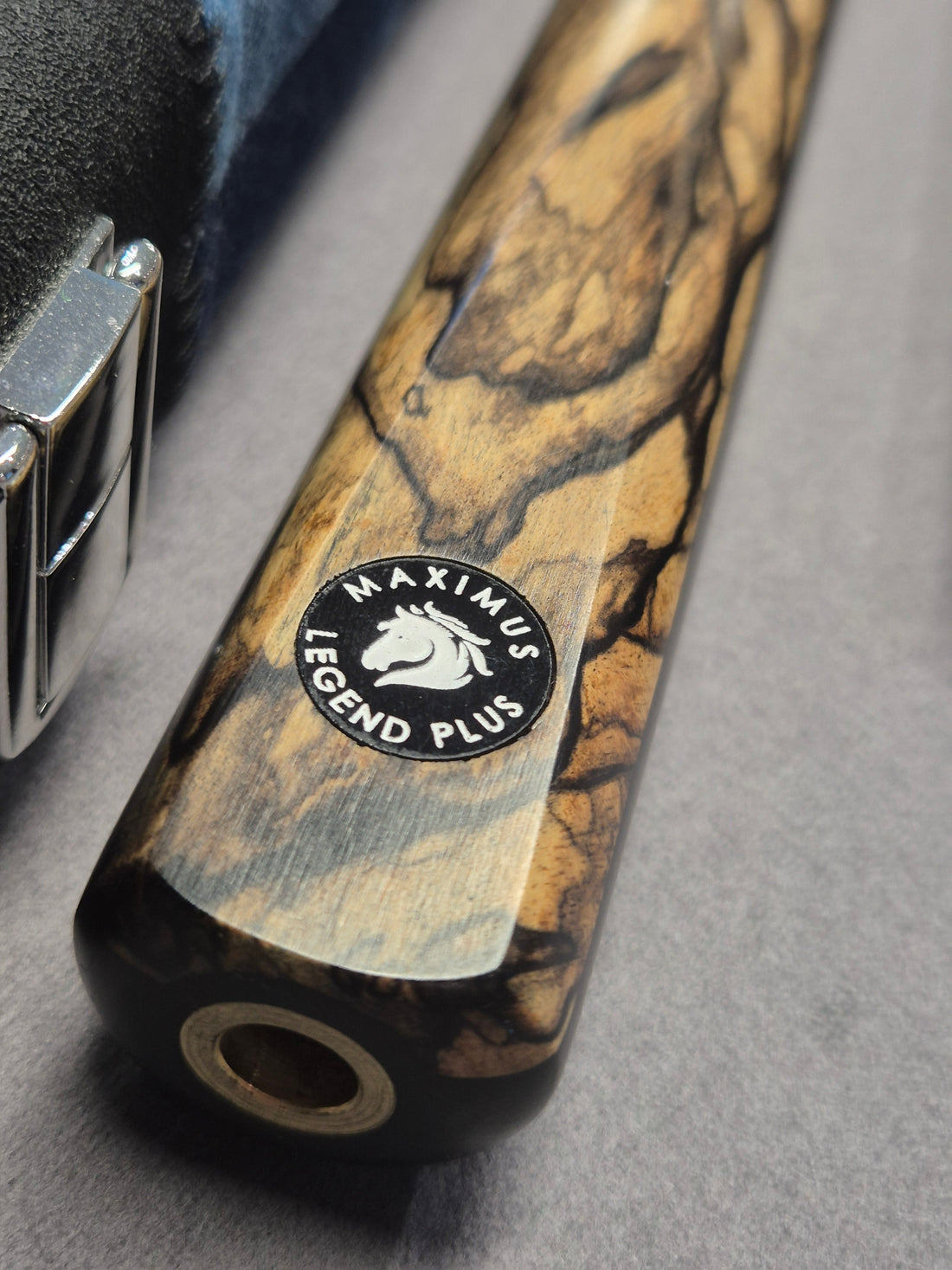 Maximus Legend Plus Cue & Case Set with Accessories
