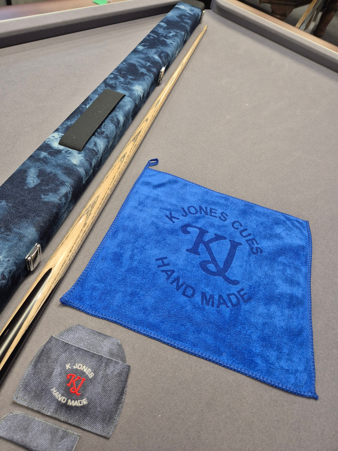 Maximus Legend Plus Cue & Case Set with Accessories