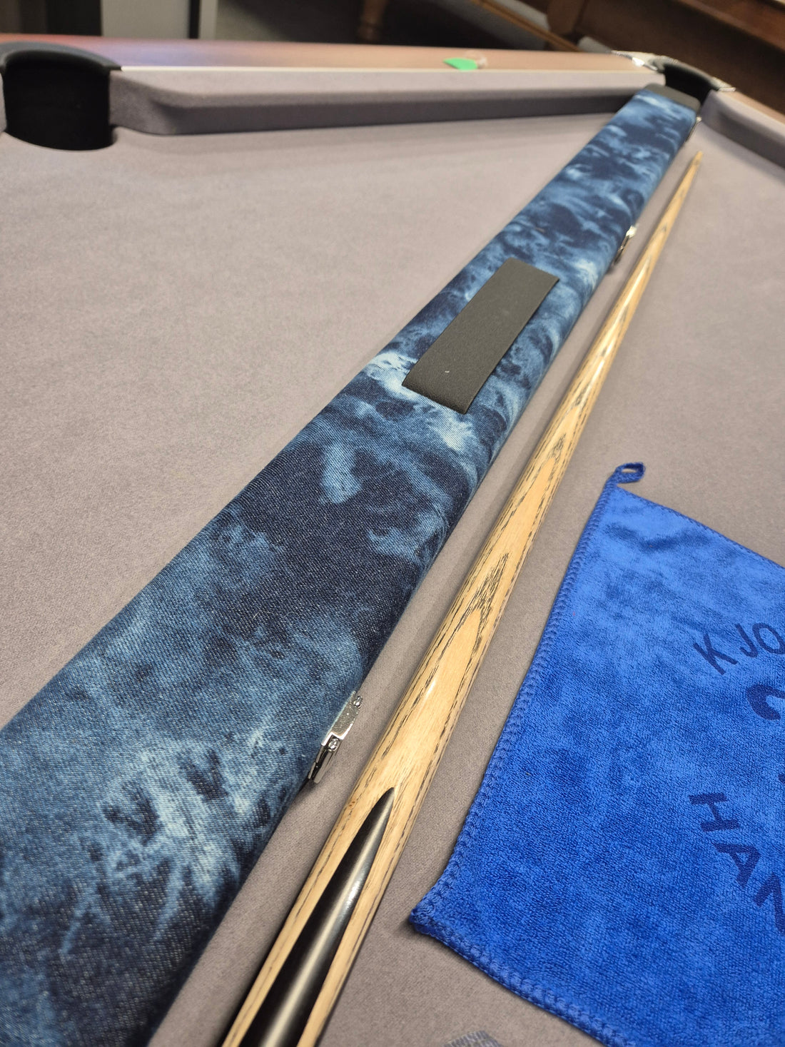 Maximus Legend Plus Cue & Case Set with Accessories
