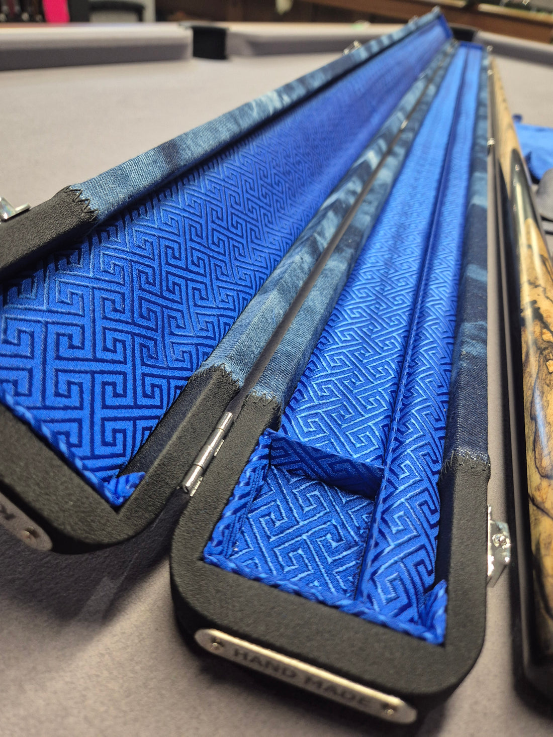 Maximus Legend Plus Cue & Case Set with Accessories