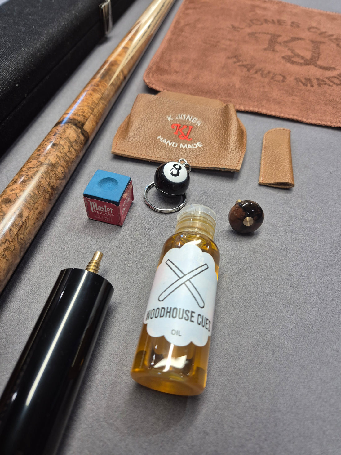 Maximus Premium Cue & Case Set with Accessories