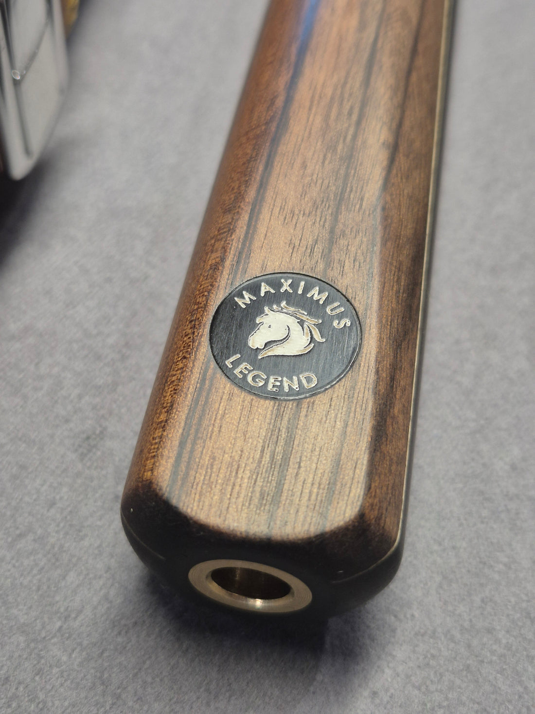 Maximus Legend 3/4 Cue & Case set with Accessories