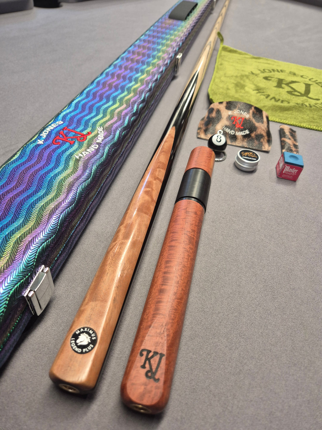 Maximus Legend Plus Cue & Case Set with Accessories