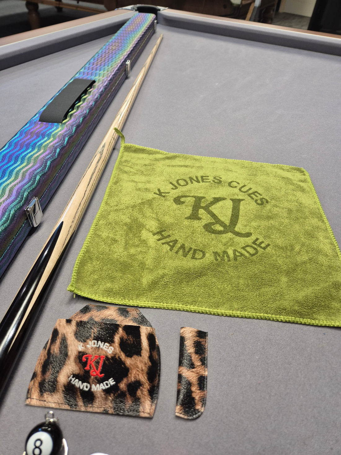 Maximus Legend Plus Cue & Case Set with Accessories