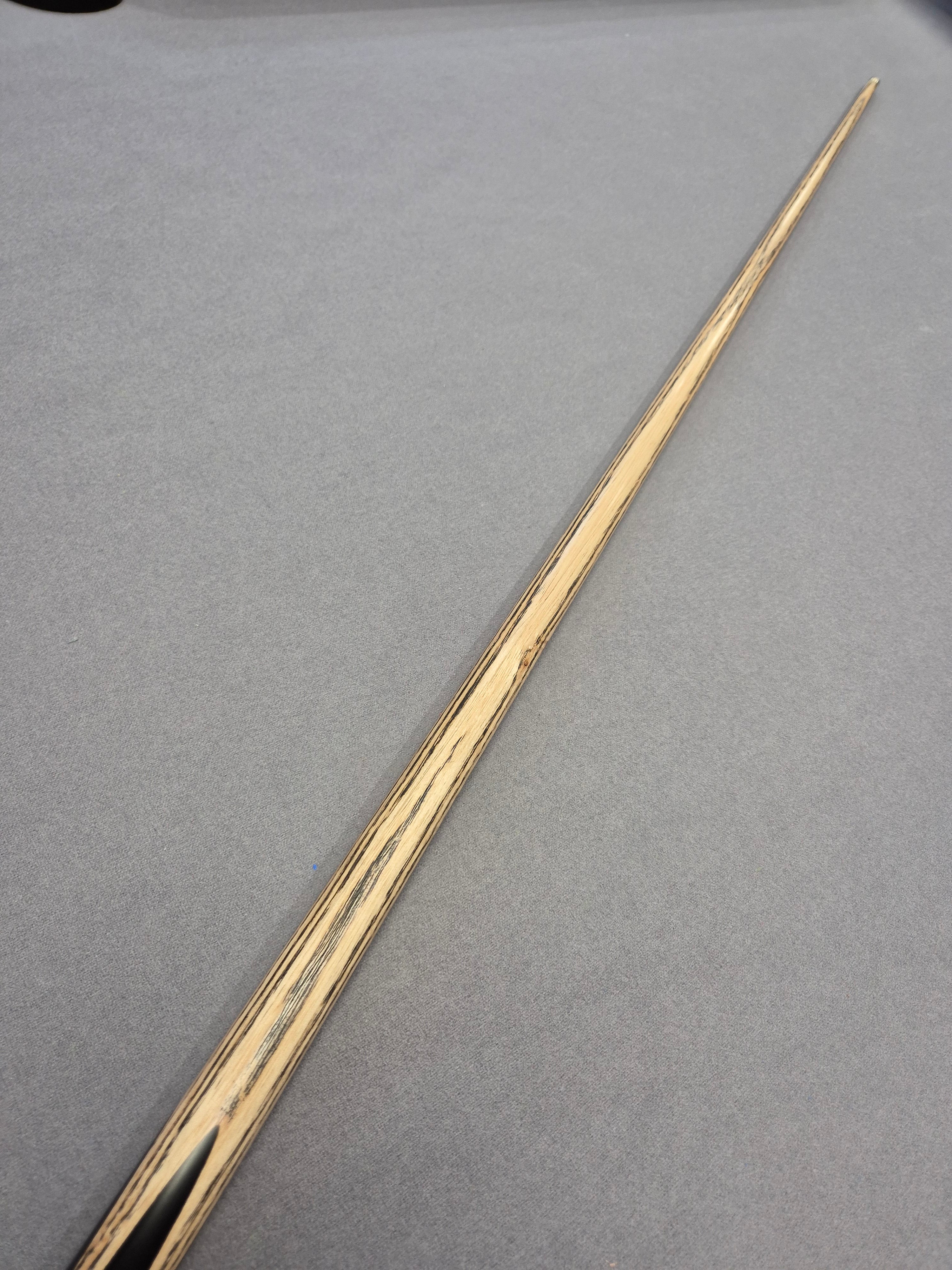 New KJ Ultra #141 Cue & Case Set With Accessories