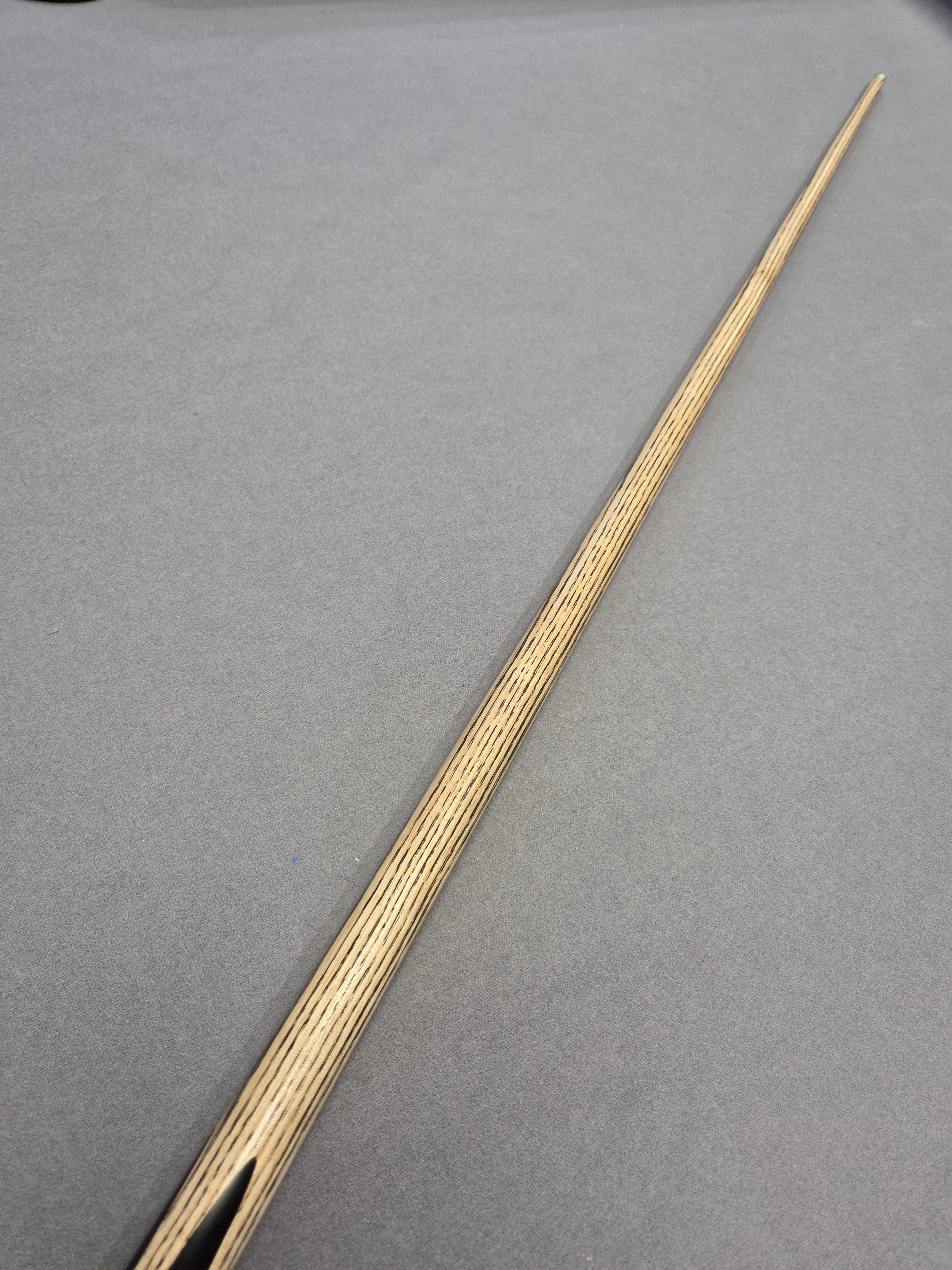 New KJ Ultra #141 Cue & Case Set With Accessories