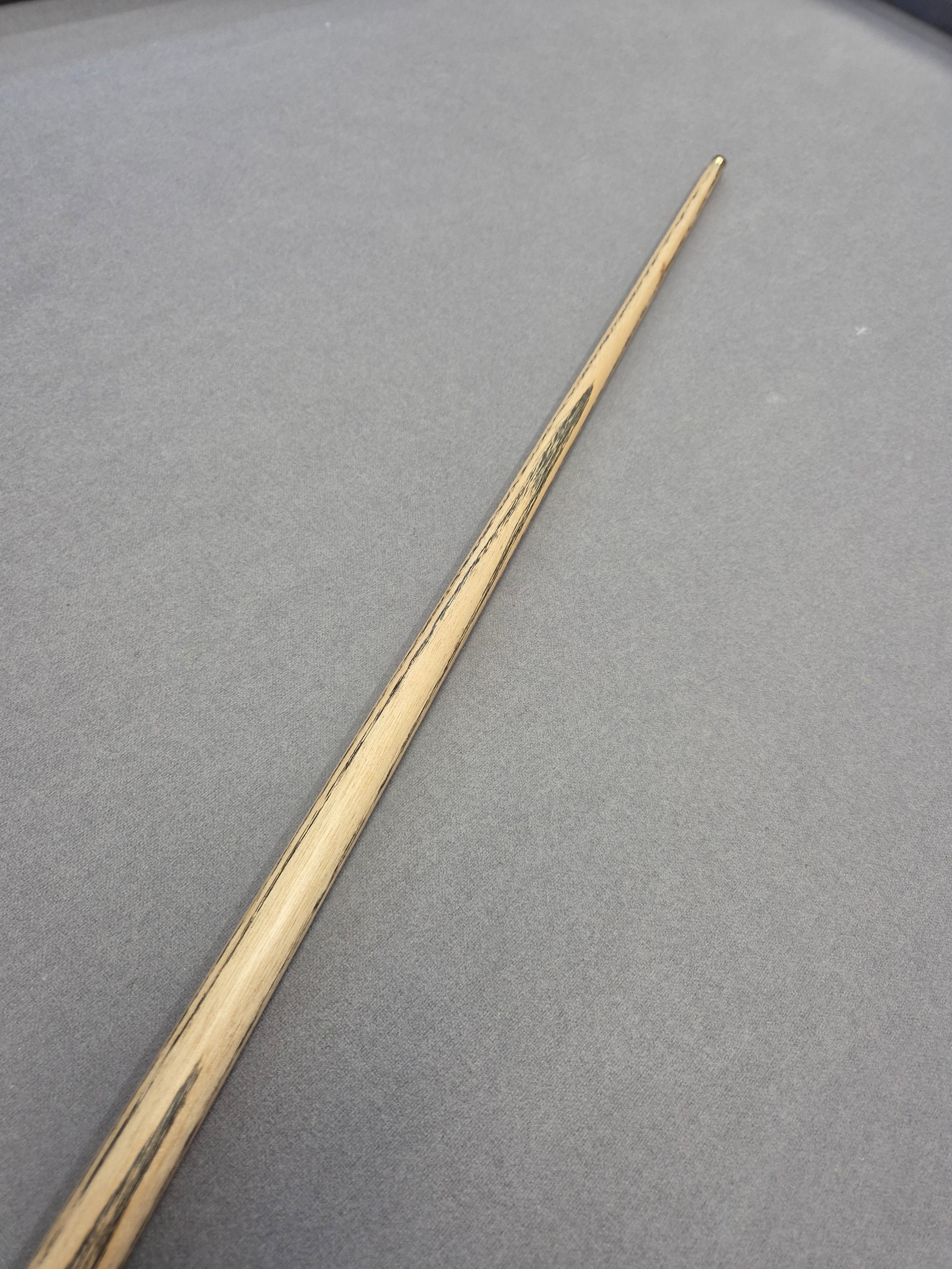 New O'Min Classic Cue & Case Set With Accessories