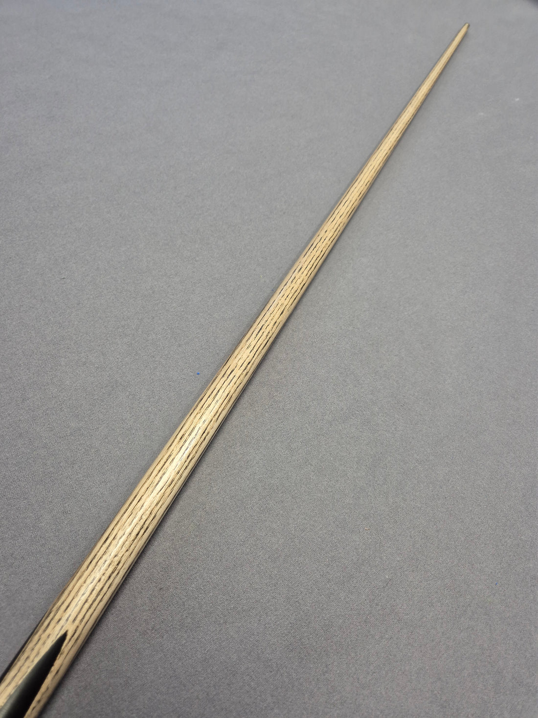 New O'Min Classic Cue & Case Set With Accessories
