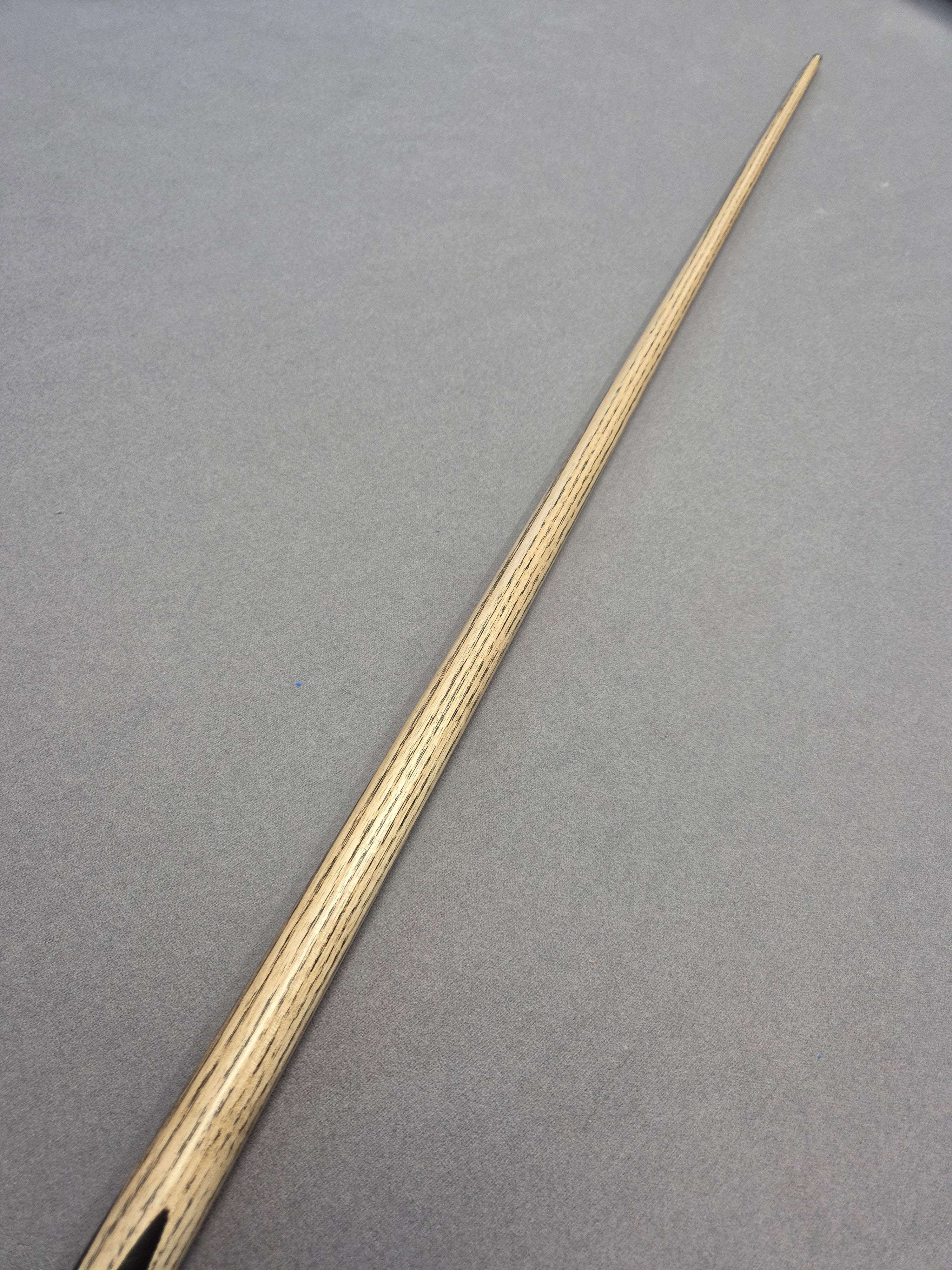New O'Min Classic Cue & Case Set With Accessories
