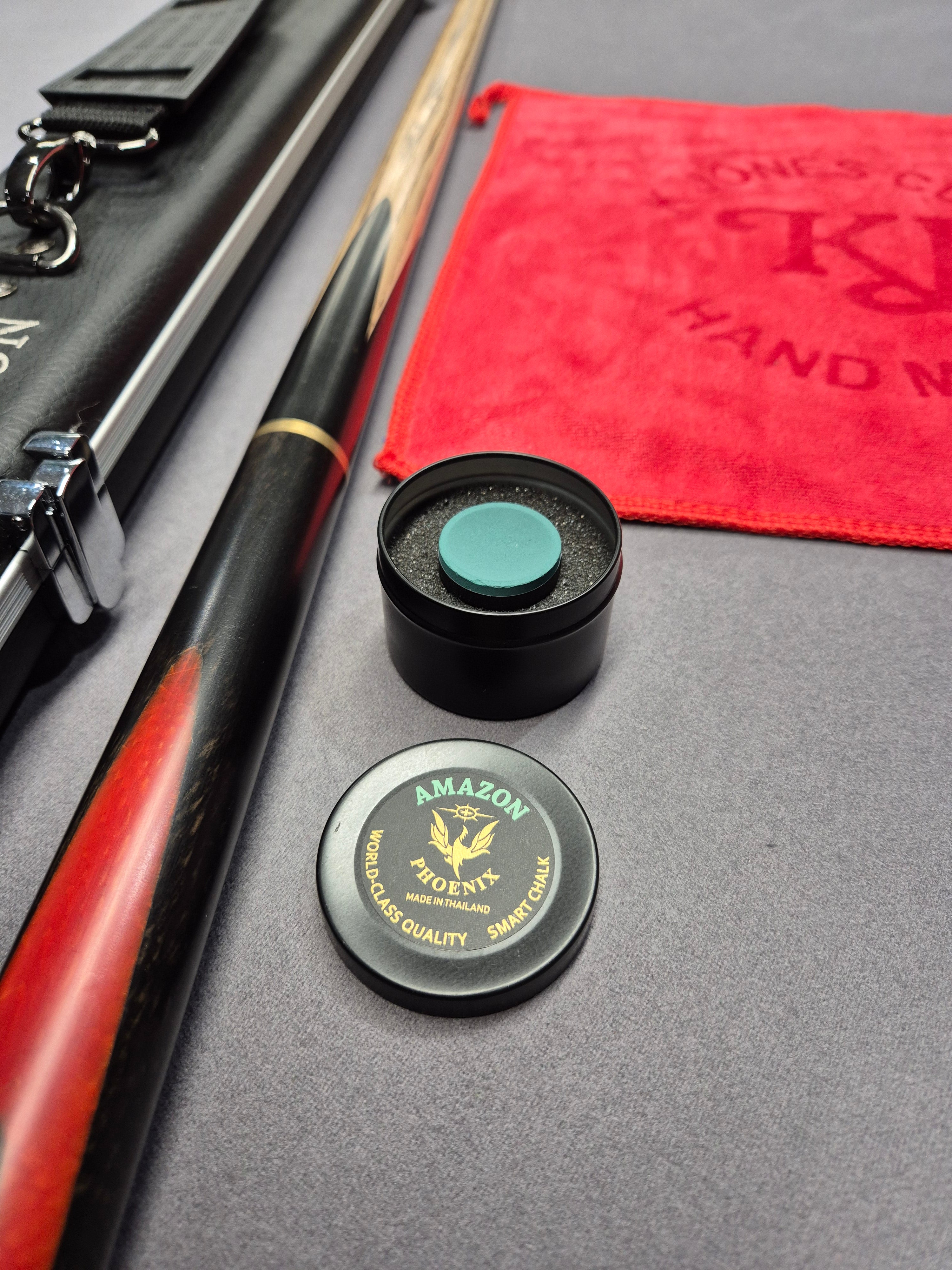 Peradon Merlin Cue & Halo Case Set with Accessories