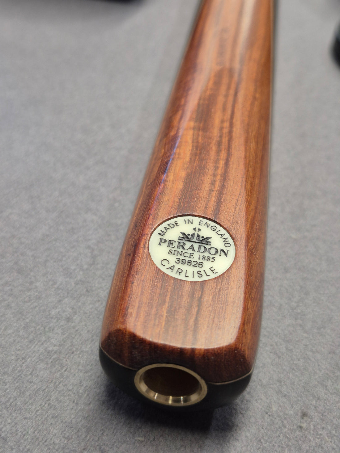 Peradon Carlisle Cue & Halo Case Set with Accessories