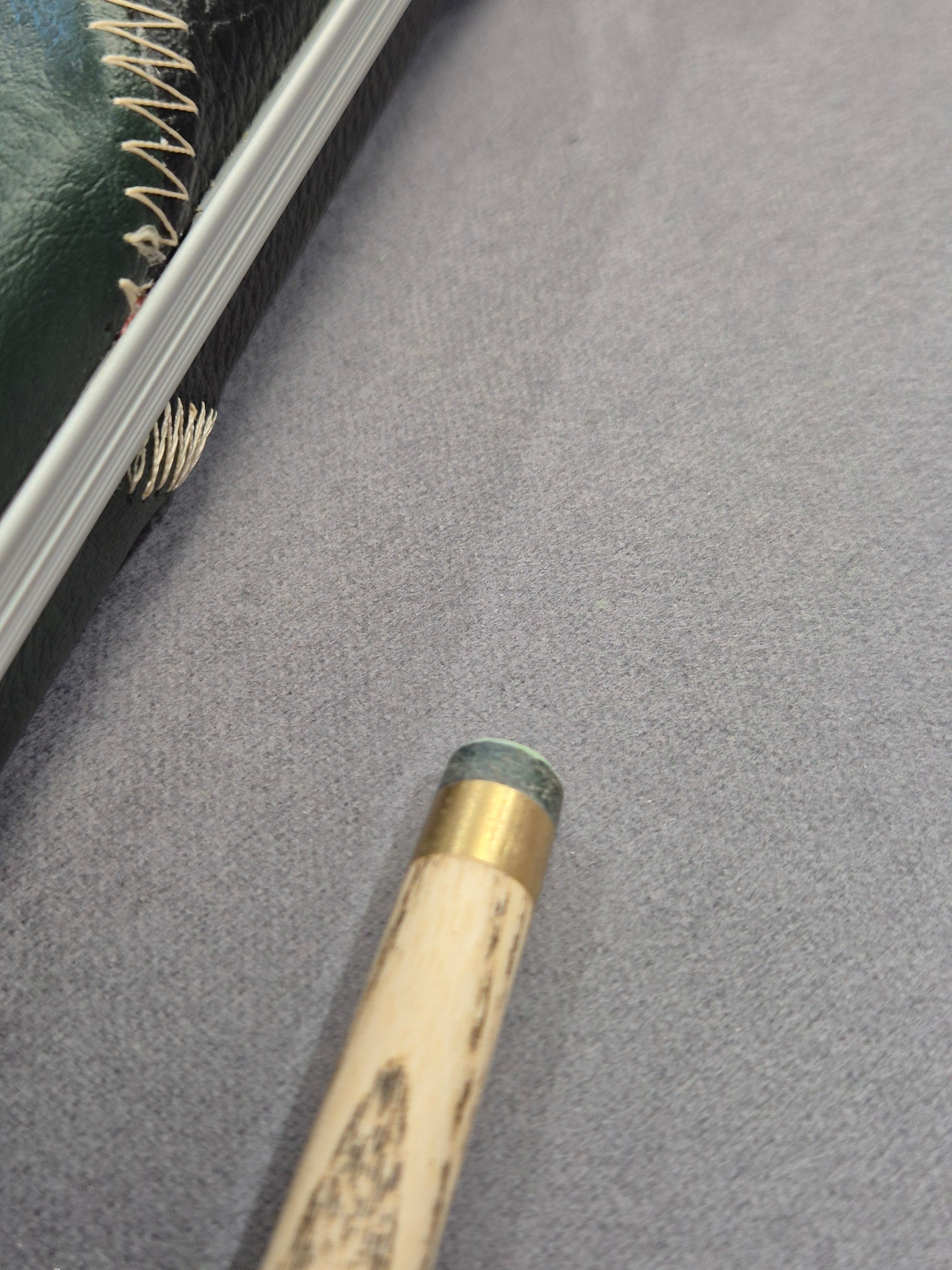 Peradon Lazer Cue & Halo Case Set with Accessories