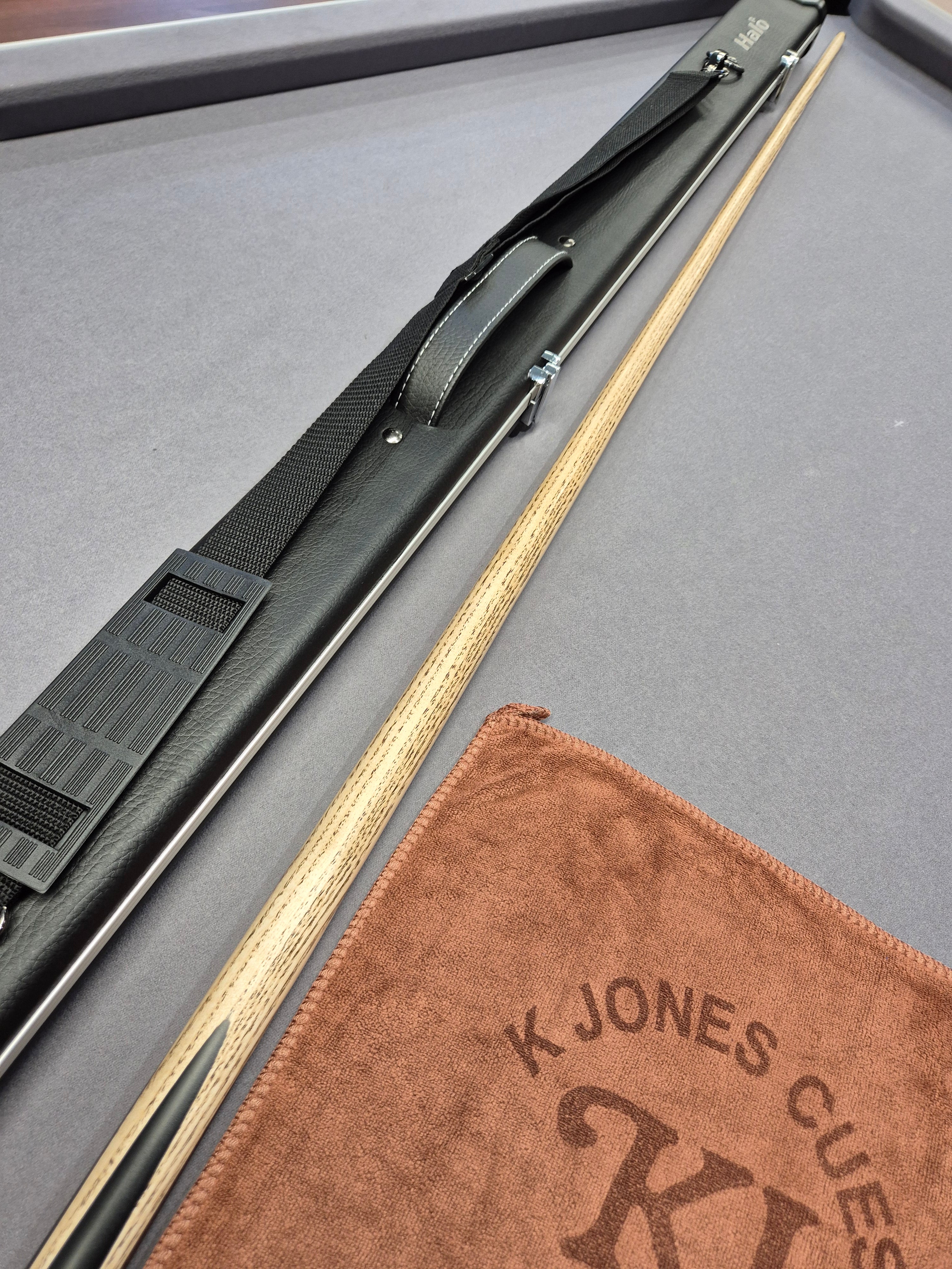 Peradon Chester Cue & Halo Case Set with Accessories