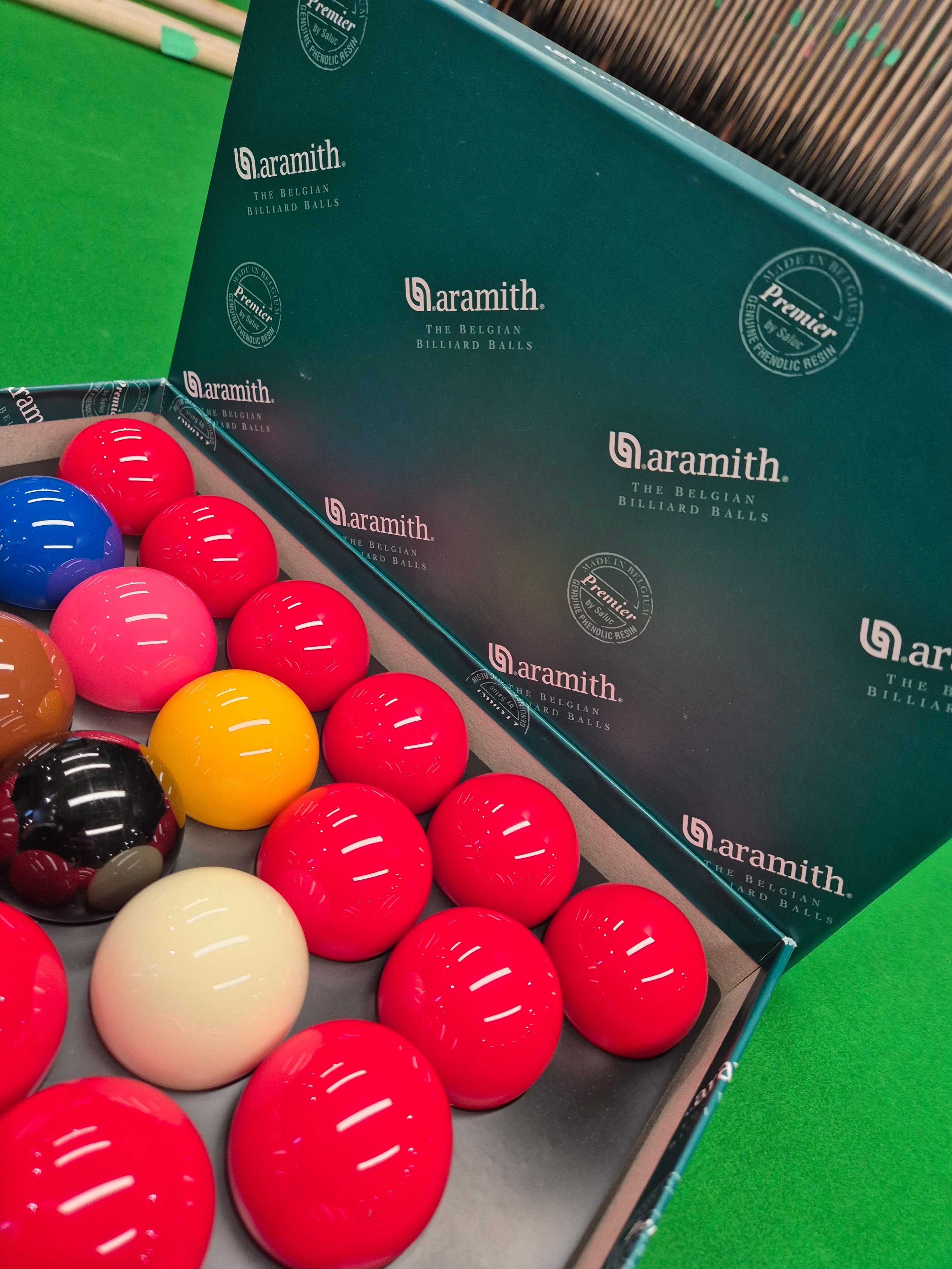 Aramith Premier Snooker Balls