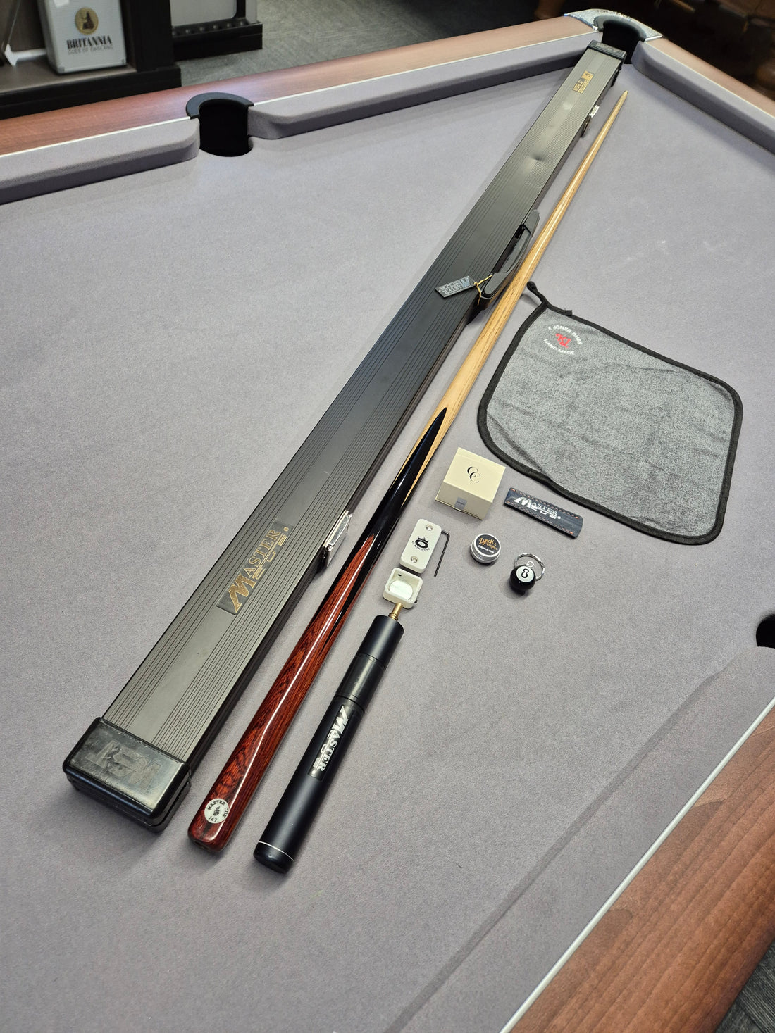 Master Cue, Cue & Case Set with Accessories
