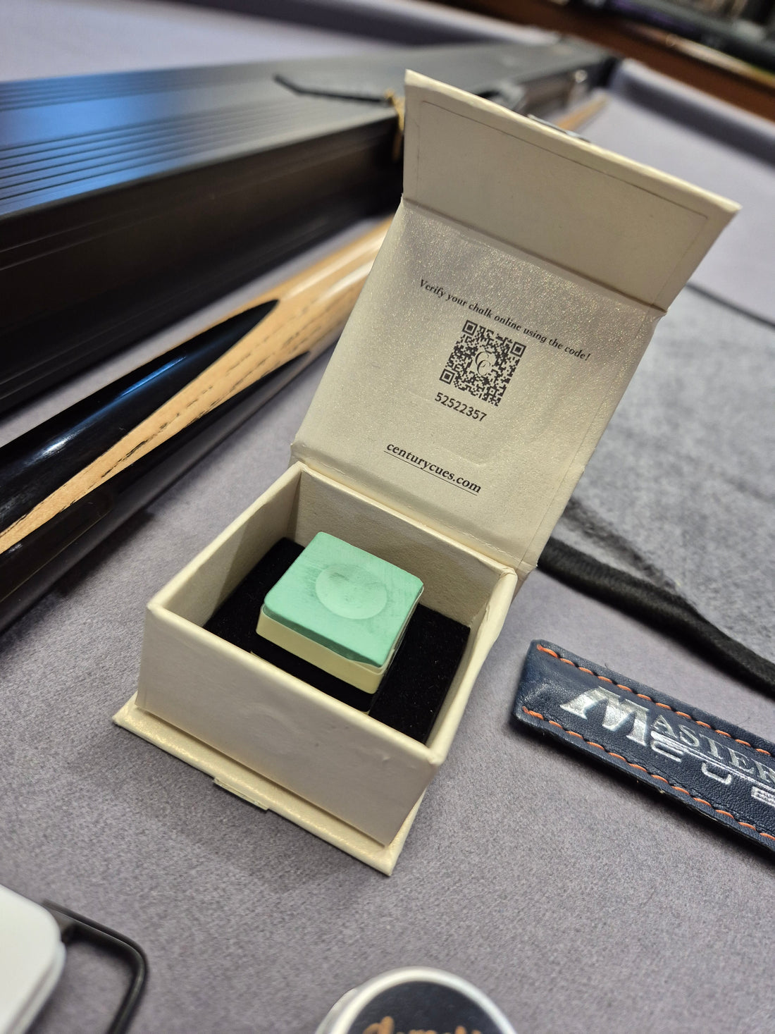 Master Cue, Cue & Case Set with Accessories