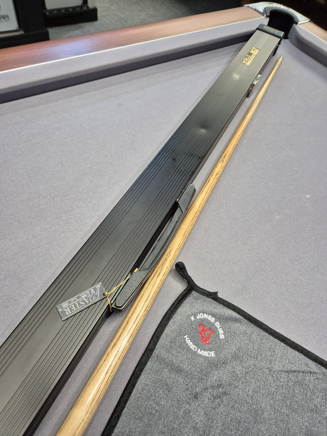 Master Cue, Cue & Case Set with Accessories