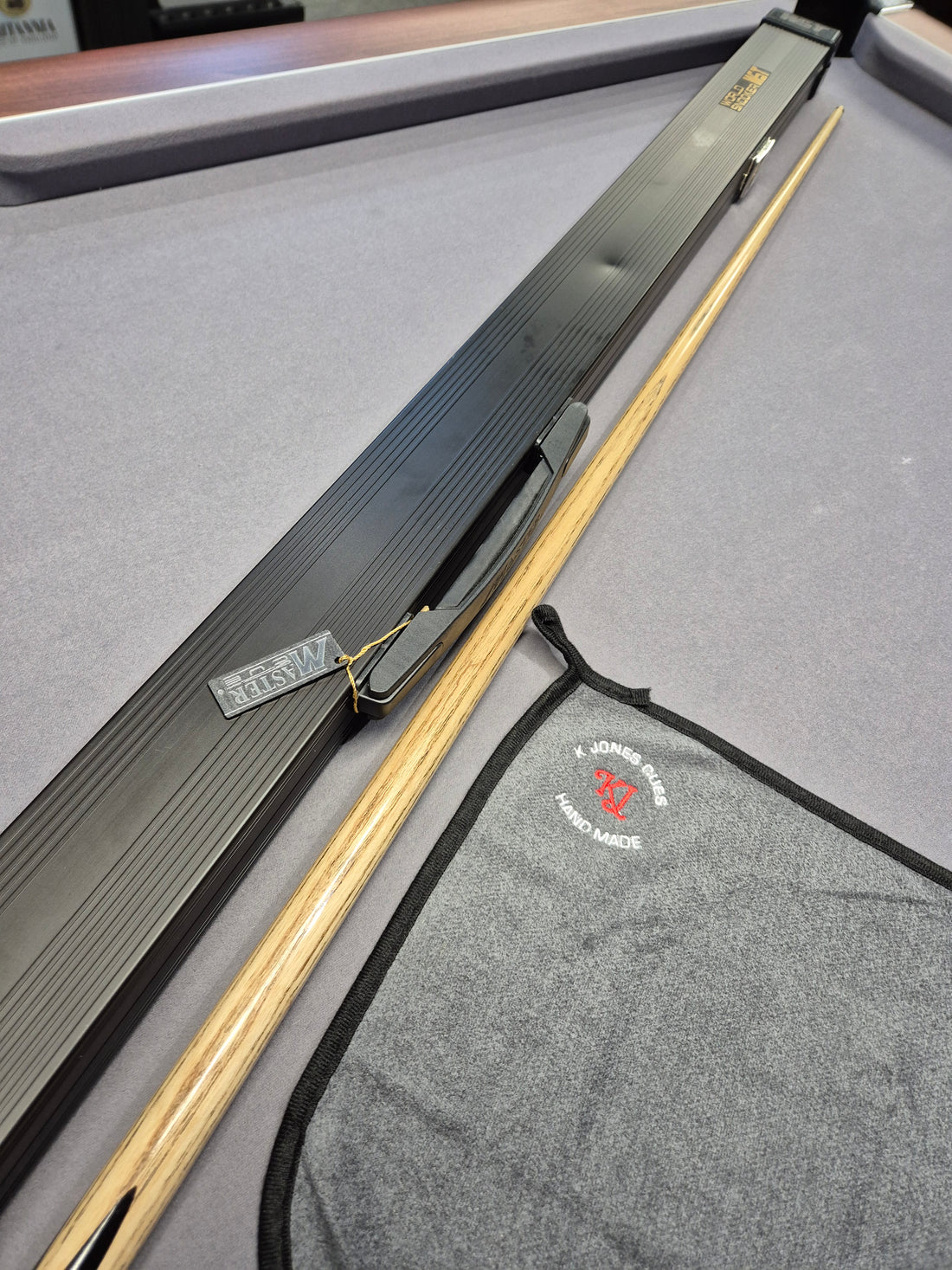 Master Cue, Cue & Case Set with Accessories