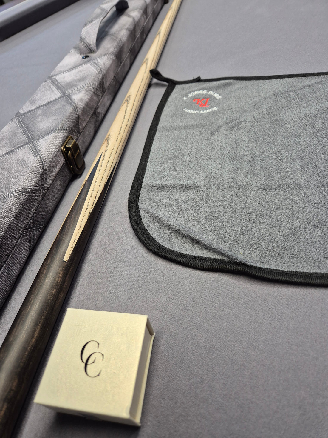 Pattana Cue & Case Set with Accessories