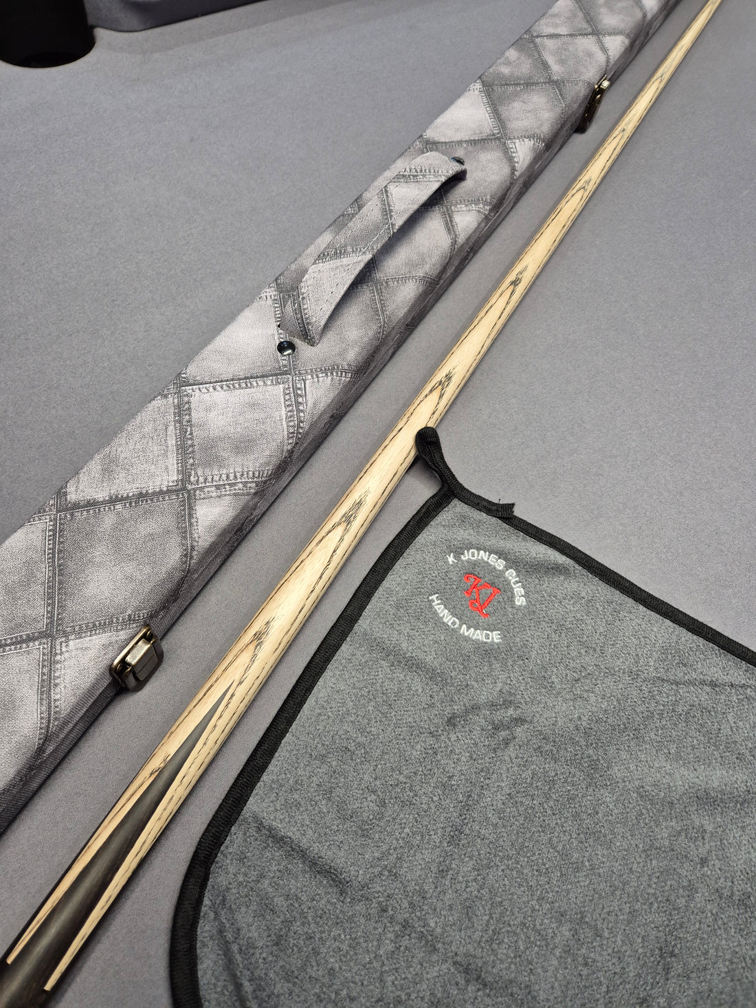 Pattana Cue & Case Set with Accessories