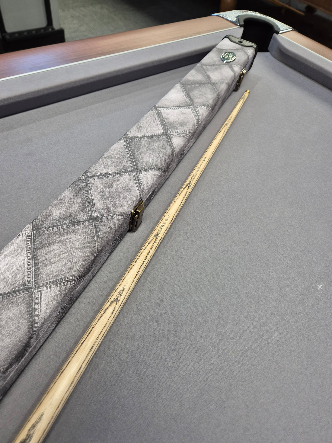 Pattana Cue & Case Set with Accessories