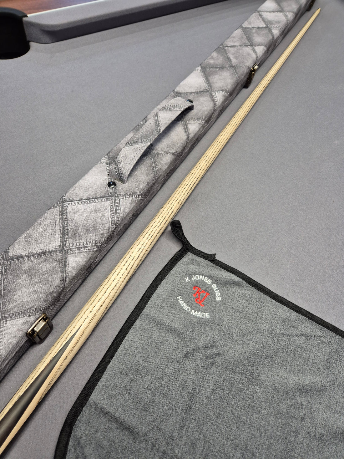 Pattana Cue & Case Set with Accessories