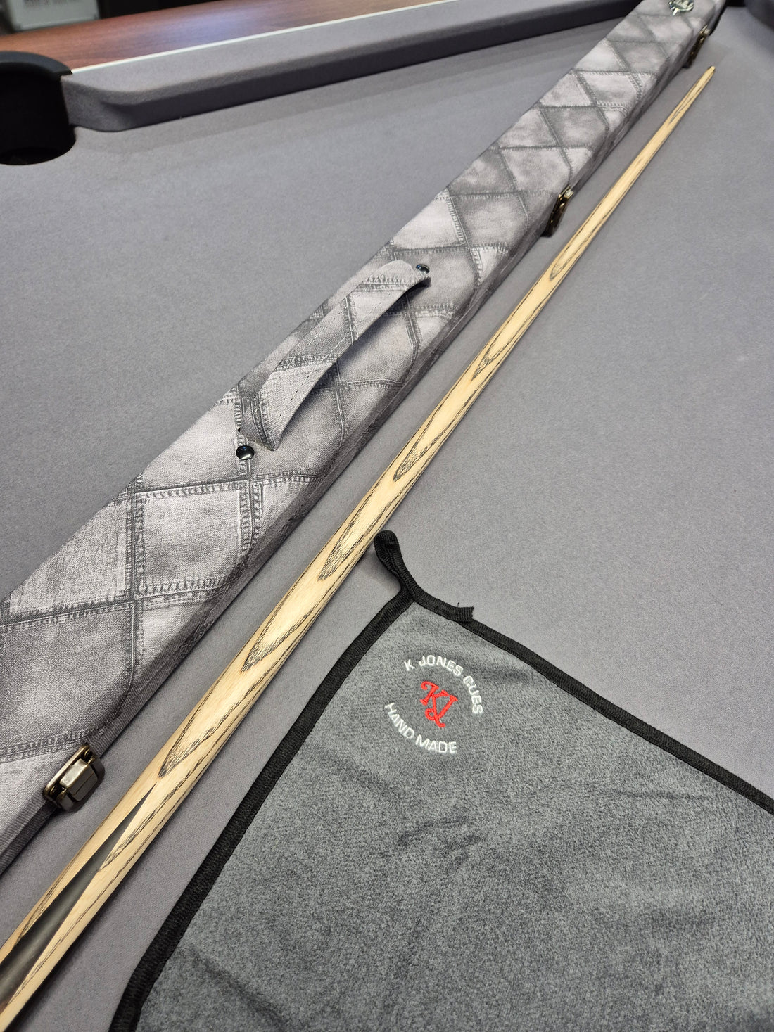 Pattana Cue & Case Set with Accessories