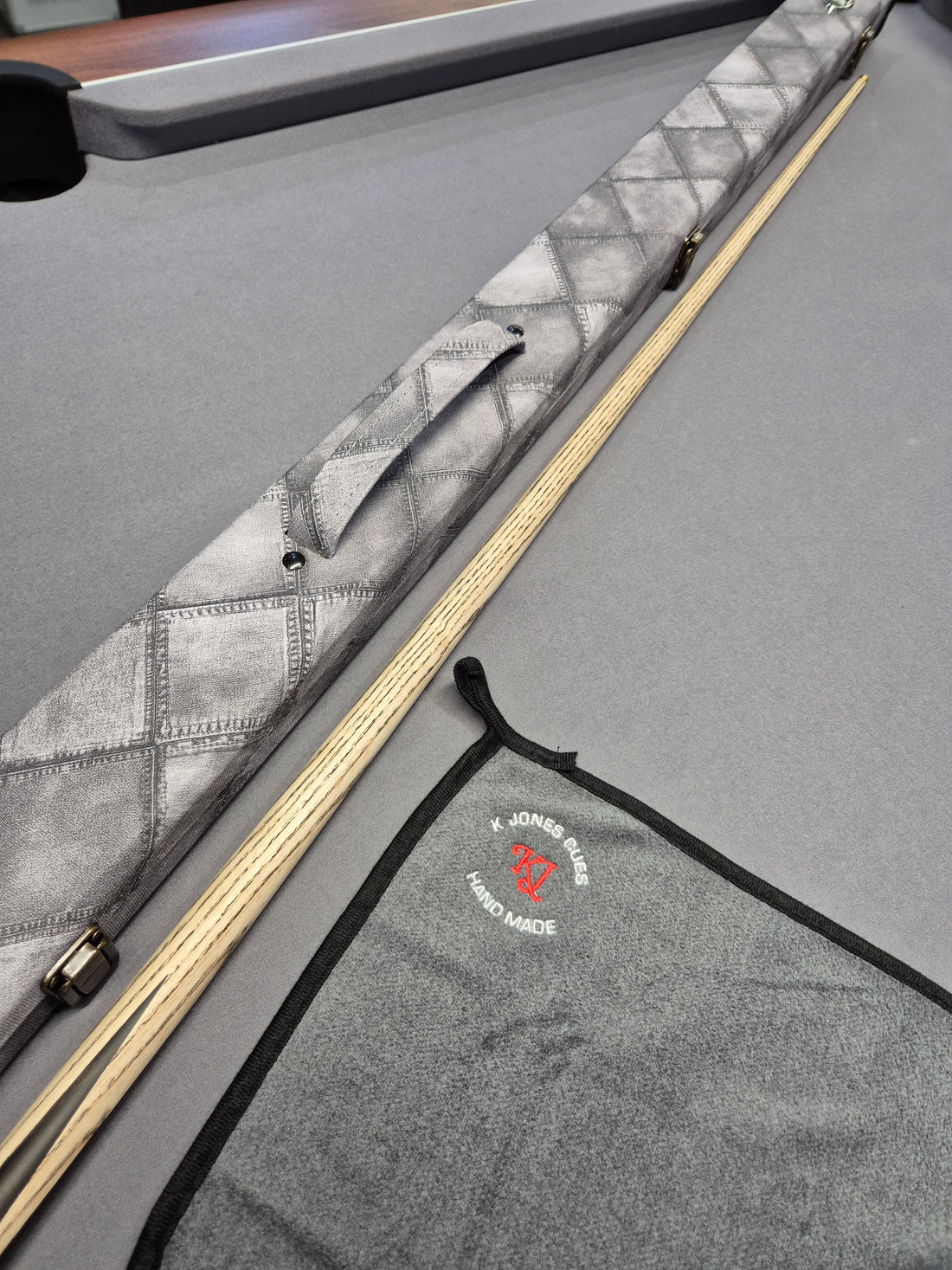 Pattana Cue & Case Set with Accessories